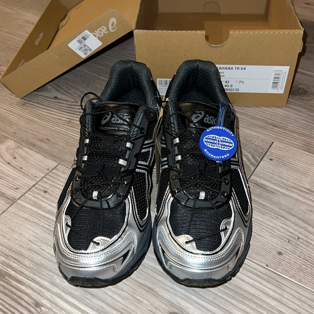 ASICS Gel Kahana Sneakers